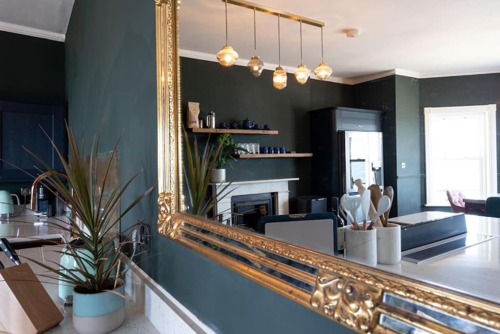 Luxury Duplex Penthouse On The Beach With Panoramic Sea Views Herne Bay Buitenkant foto